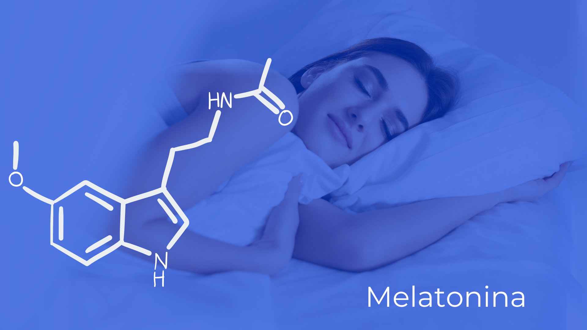 mujer durmiendo con fórmula melatonina